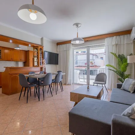 Scarlett Apartment *